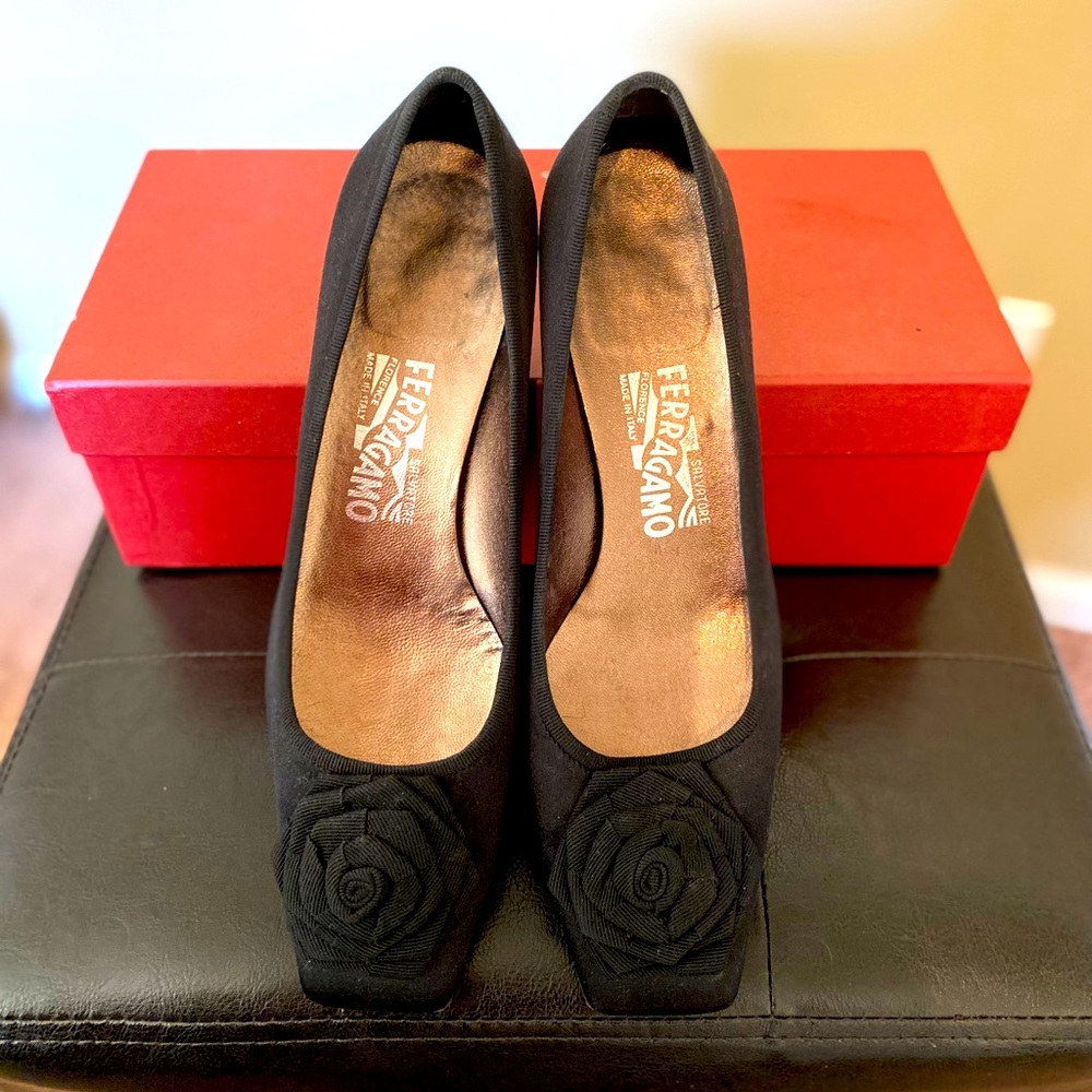 Ferragamo Rosette Flat with kick heel